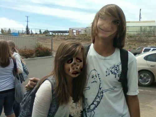 http://scttdvd.com/post/115855470742/algopop-this-image-was-created-by-face-swap-an