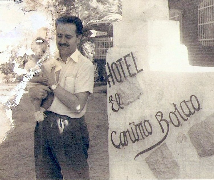 Aníbal Batista, era ingeniero y Director Suplente en
 Celulosa Argentina. Estaba casado y tenía 4 hijos. Estuvo secuestrado 
en una cárcel del pueblo por dos meses y luego fue asesinado.