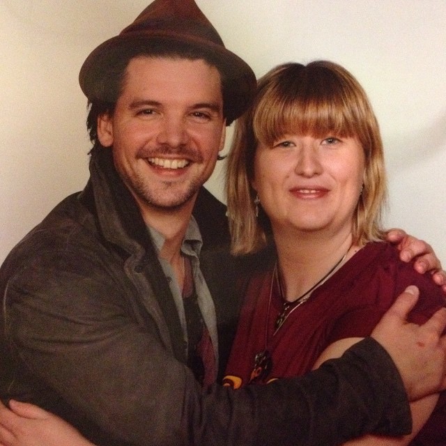 crowleylovesyou:<br />
My photo op with Andrew Lee Potts today at #walescomiccon #andrewleepotts #primeval