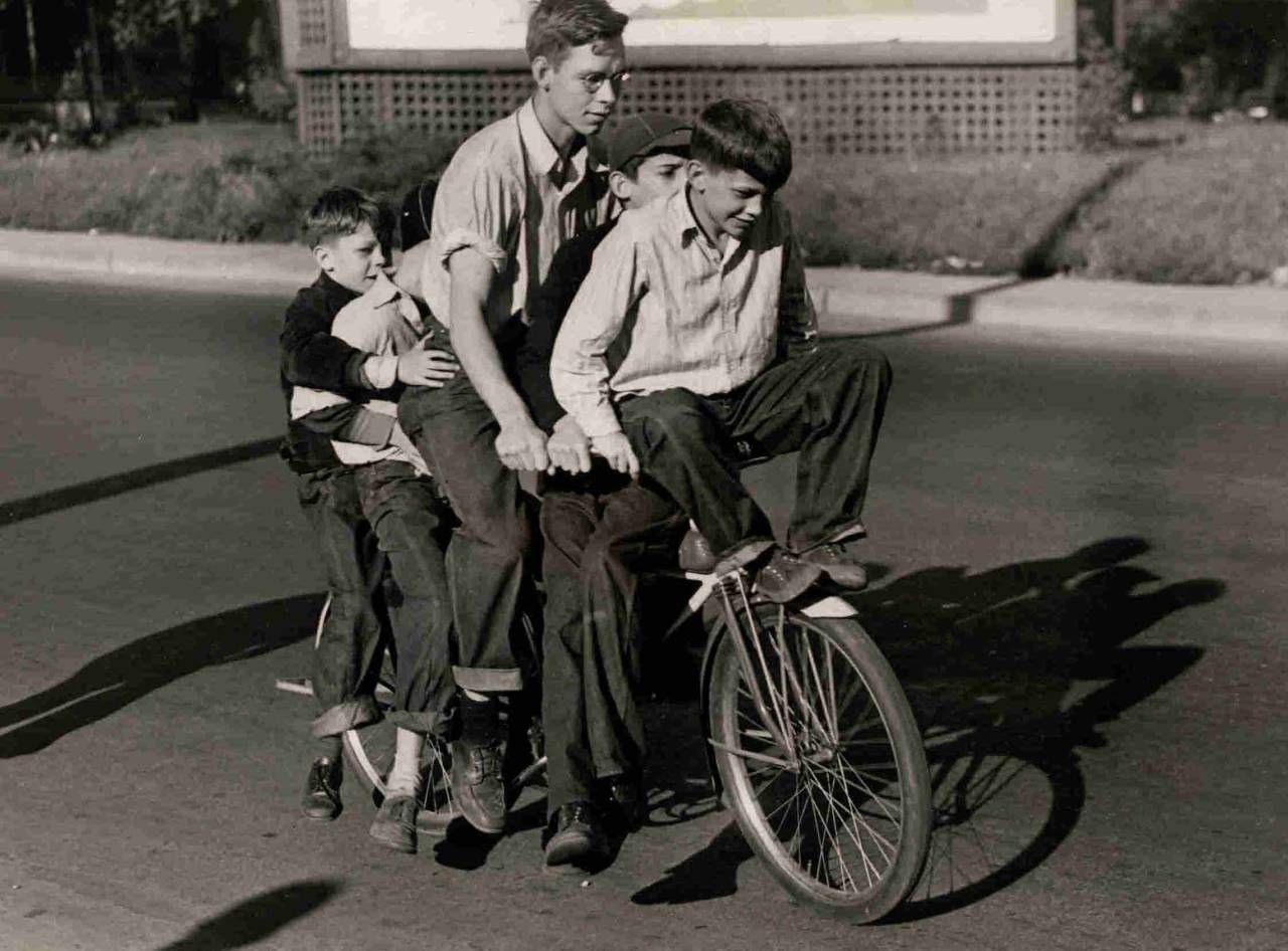 http://stuffaboutminneapolis.tumblr.com/post/118963925704/hclib-bicycle-safety-lessons-1938-may-is