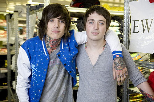 Photo of Oliver Sykes  & his  Brother  Tom Sykes