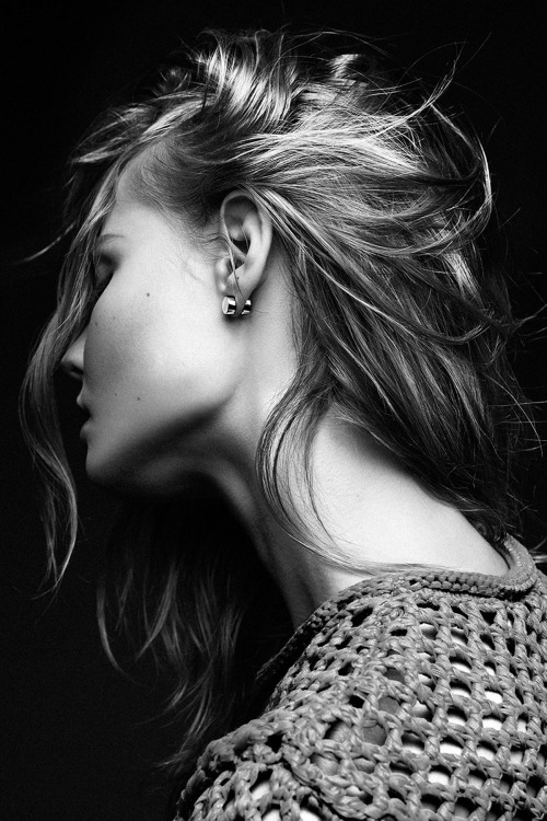 senyahearts:

Magdalena Frackowiak by Alique in “Icons” for Models.com