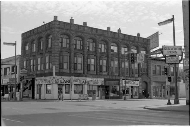 http://stuffaboutminneapolis.tumblr.com/post/140330106639/commercial-building-lake-street-at-lyndale
