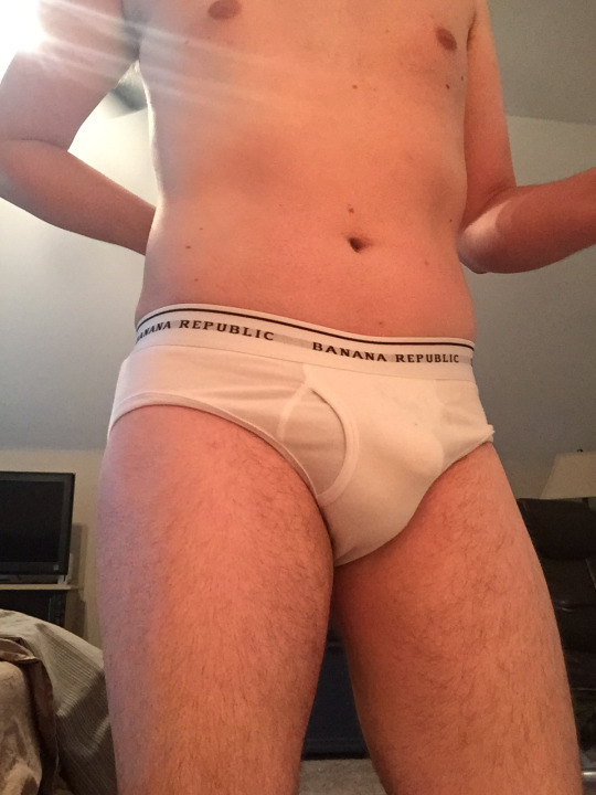 seriousunderwearcollectors:

WHITE WITH BLACK LETTERING & SINGLE STRIPE ON WAISTBAND BANANA REPUBLIC FLY FRONT BRIEF FROM USA
