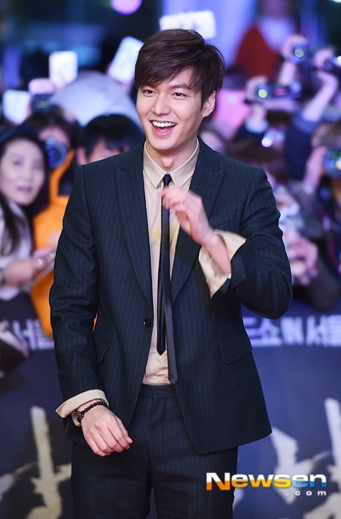 Lee Min Ho shared the story behind going to the emergency room while filming Gangnam 1970.

On January 6, Lee Min Ho attended Gangnam 1970 Red Carpet &amp; Showcase at Time Square, Youngdeungpo and shared, “I went to the emergency room while filming the mud action scene.” 

His story only came up when director Yoo Ha revealed, “The filming took place in the mud so the actors faced skin problems,” and the reporters asked about the scene to the cast members.

According to the film affiliates, the mud action scene is one of the highlights Gangnam 1970. While filming the scene, which took over the duration of a week, Lee Min Ho got injured by losing his toenail.

Lee Min Ho previously revealed during Gangnam 1970 press conference on December 12 of 2014, “I did lose a toenail while filming but it wasn’t a huge action scene. I couldn’t film that day and filmed for three days afterwards by getting painkiller injections.”

According to the film affiliates, Lee Min Ho suffered many injuries while filming the movie.

One affiliate shared, “Since it’s a film mostly made up of action scenes, Lee Min Ho suffered big and small injuries. He not only injured his toenail but his hands, arms and other areas.”

However, Lee Min Ho reportedly did not want to announce his injuries publicly. The affiliate revealed, “It seemed like Lee Min Ho didn’t care so much about his injuries. During filming, Lee Min Ho always said, ‘Of course I have to deal with these kinds of injuries while filming a movie,’ and didn’t want to gather interest by announcing them publicly.”

During the showcase that took place on January 6, Lee Min Ho brought up heading to the emergency room but did not go into details about it. The affiliate said, “Lee Min Ho brought up his injury while sharing a story behind filming the movie but I think he gave an evasive answer because he felt embarrassed.”

Meanwhile, Gangnam 1970 will depict the desire, loyalty and betrayal of two men, named Jong Dae (Lee Min Ho) and Yong Gi (Kim Rae Won), surrounding Gangnam when Seoul was undergoing development in the 1970s. It is the final piece of director Yoo Ha’s street trilogy, following Once Upon a Time in High School and A Dirty Carnival. It is set to premiere on January 21.

Photo credit: Newsen