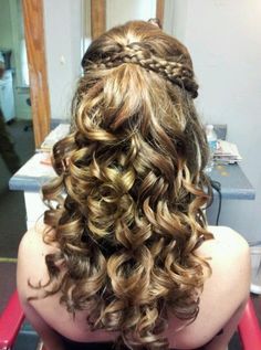 Hairstyles For Junior Prom http://ift.tt/1xif1e9