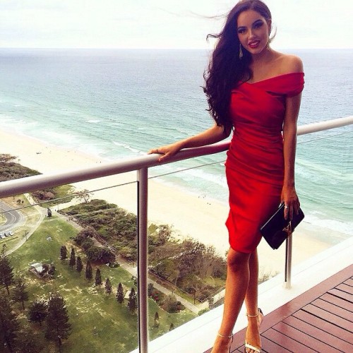jetsetbabes:#ladyinred #stunning #wow #jetsetbabe @annamikac... - Bonjour Mesdames