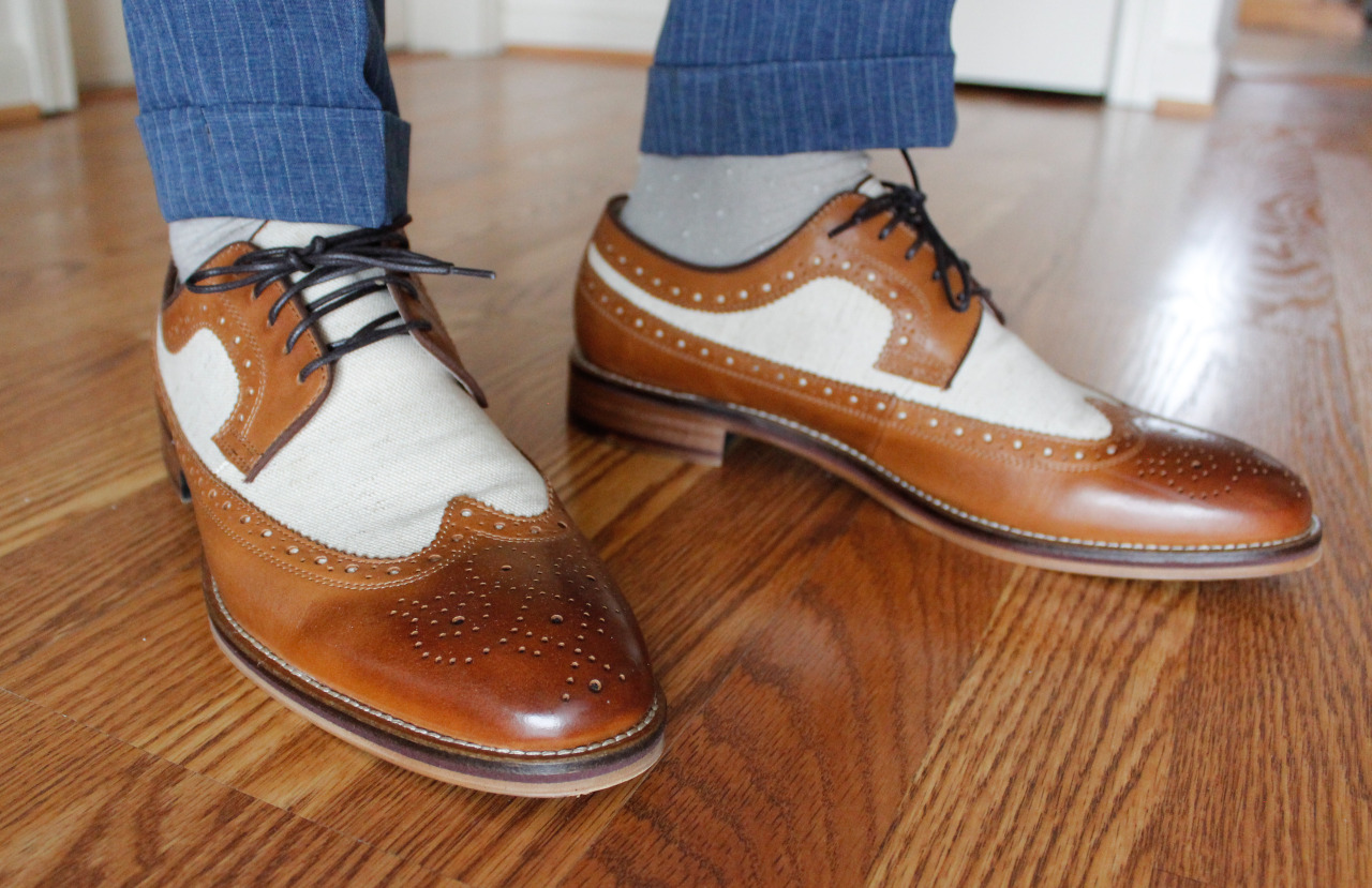The Dapper Advisor x Johnston &amp; Murphy GiveawayJohnston &amp; Murphy and I have teamed up to host a giveaway on the blog. One lucky reader will receive a free pair of these wingtips. So head over to www.DapperAdvisor.com to enter for your chance to win. 