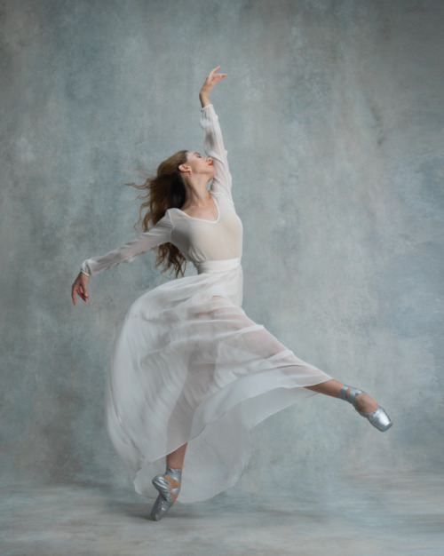 yoiness:


© NYC Dance Project

Isabella Boylston, American Ballet Theatre