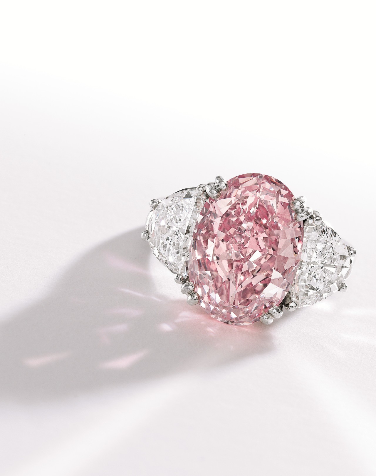 wmagazine:

Discovering Diamonds with Sotheby’s Lisa Hubbard