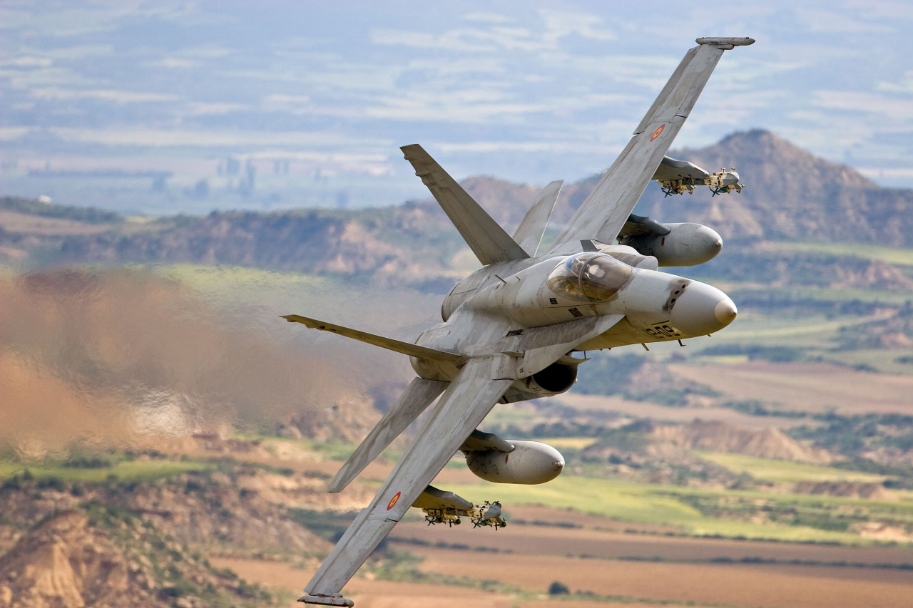 Vídeo: Show de Imagens com Hornet F/A-18 da Royal Australian Air Force
