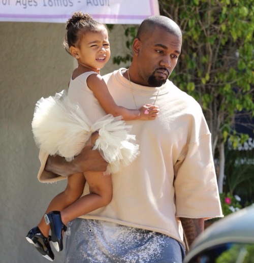 northwestdaily:

Kanye and North out and about in Calabasas 7.10.15