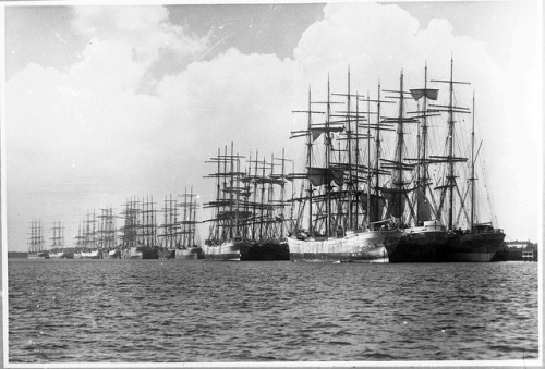 yachtingblog:

Sailing ships possibly at Newcastle, New South Wales by Australian National Maritime Museum on The Commons on Flickr.
visit http://yachtingblog.tumblr.com/
