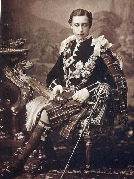 carolathhabsburg:

Prince Leopold of england, duke of Albany in his late teens. 1870s.
