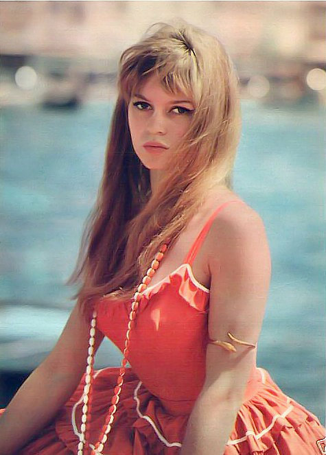 mademoisellebardot:

Brigitte Bardot
