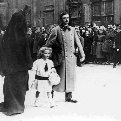 peaceisislam:1916, The Austrian king with his child and wife. She was made to be covered as she was the queen and no man but the king was to see her.Every Muslim woman is obliged to cover herself to guard her modesty, every Muslim woman is considered a QUEEN.This is empress Zita of Bourbon-Parma and emperor Charles with their child&hellip;&hellip;&hellip;&hellip;&hellip;&hellip;&hellip;&hellip;&hellip;&hellip;&hellip;&hellip;&hellip;&hellip;&hellip;&hellip;&hellip;&hellip;at the funeral of his uncle, the late emperor Franz Joseph. Either a simple knowledge of European history or just google images will tell you this is not normal attire for the empress of Austria. If she had been a Muslim Bosniak it may be a different story, but she&rsquo;s a Catholic empress. This is just funeral attire. Here she is during times of people not dying