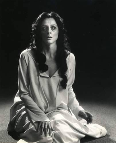 
A young Maggie Smith as Lady Macbeth in the Stratford Festival’s production of Shakespeare’s Macbeth (1978)
