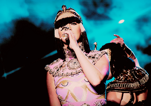 Katy Perry >> The Prismatic World Tour - Página 9 Tumblr_nvra93D53d1tz78fxo2_500