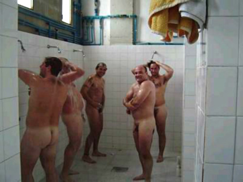 French rugby players shower