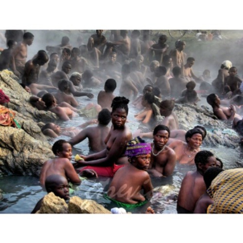 soakingspirit:#aguas#termales de #Kitagata#Uganda#África. #Hot#springs 