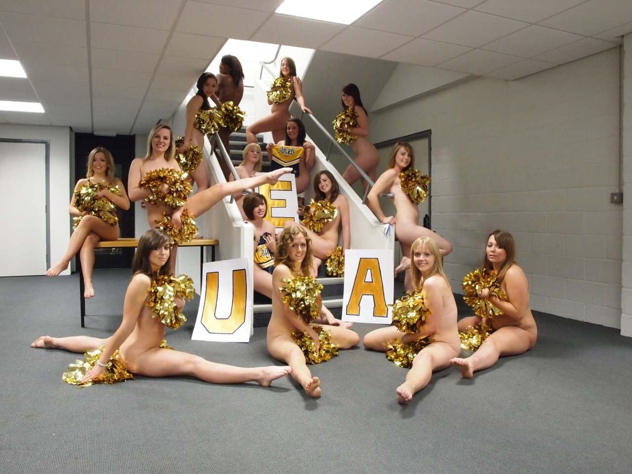 Naked nfl cheerleaders having sex
