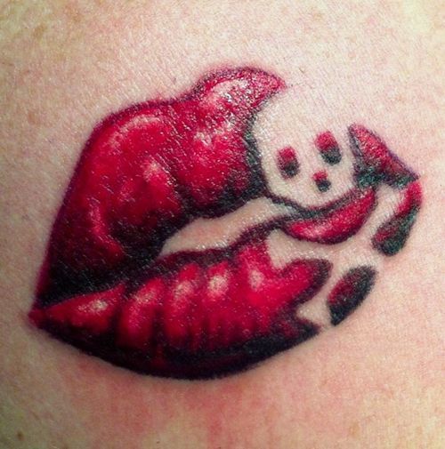 Cute skull tattoo