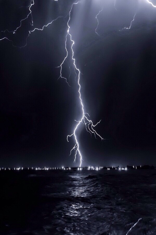 robert-dcosta: Lightning | @ || Robert D’Costa ||