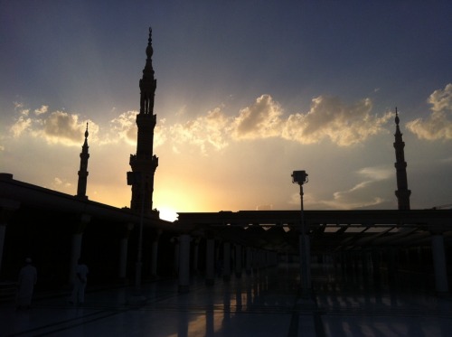 المسجد النبوي Tumblr_mvyqt07rEG1rl2765o8_500